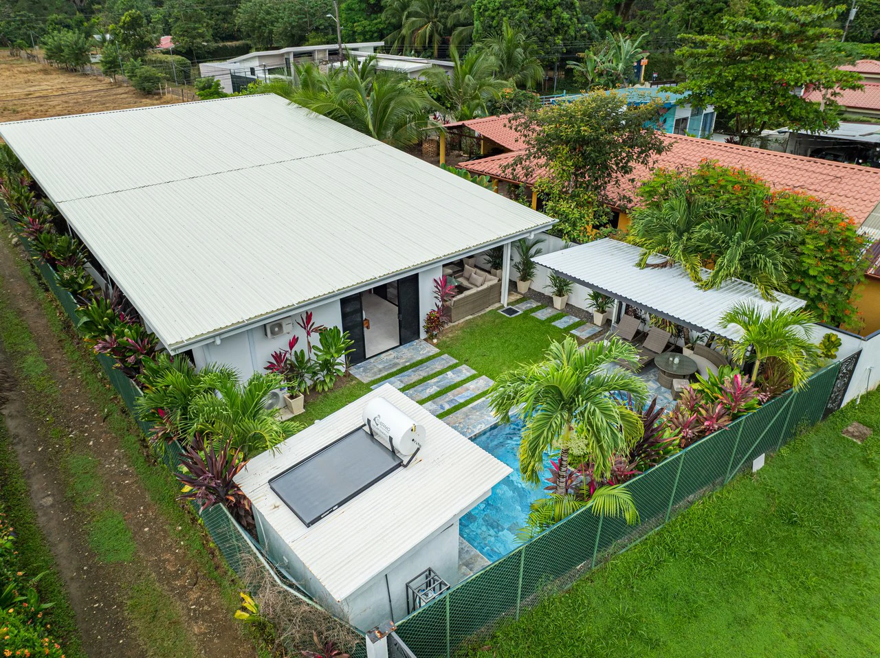 Elegant Tropical Home | 5 Minutes from Marino National Park: Near the Coast House For Sale in Bahía Ballena - Gallery image 88