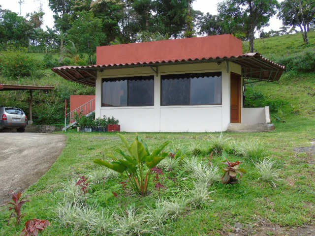 Ideal B & B Property: 3 separate Buildings. Lake & Volcano View. Owner financing available. - Gallery image 10