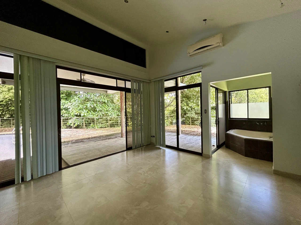 Fixer-Upper Home with an studio Office in Palmar Norte on a 7.58 Acres Property - Gallery image 47