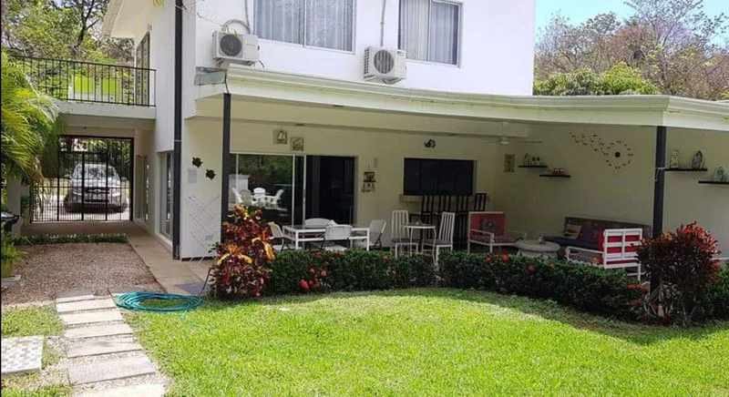 CASA SOL: : In Bosques del Lago, just 5 minutes from Playa Carrillo – Investment Opportunity for Rentals - Gallery image 2