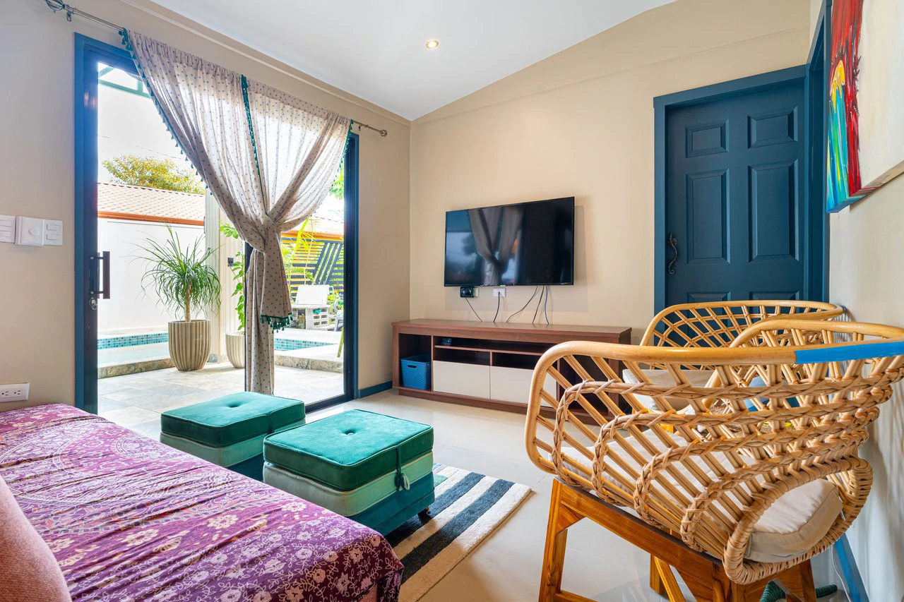 3 Bed Main Home with Two Rental Villas, Walk to Beach in Uvita! Fantastic Location! - Gallery image 23