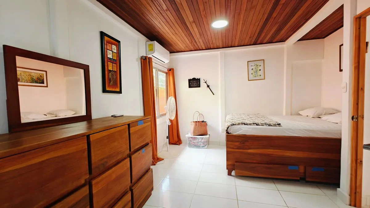 ID 888: 4 Bd/3 Ba Multi-Unit Home Near Puerto Viejo with Rental Potential - Gallery image 17