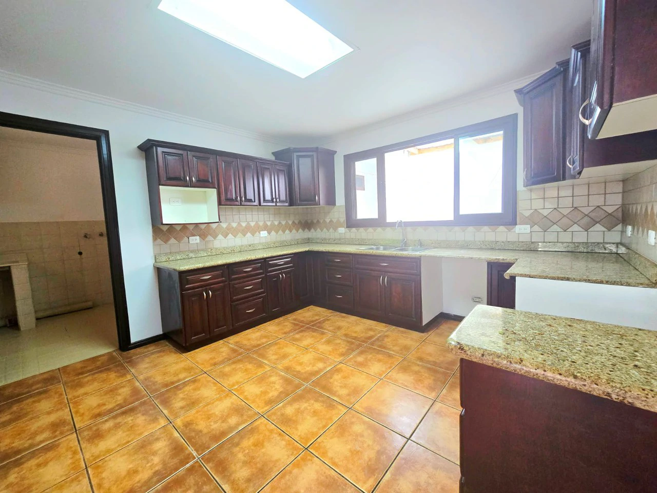 BARGAIN House for sale en gated community Ciudad Colon Costa Rica - Gallery image 9