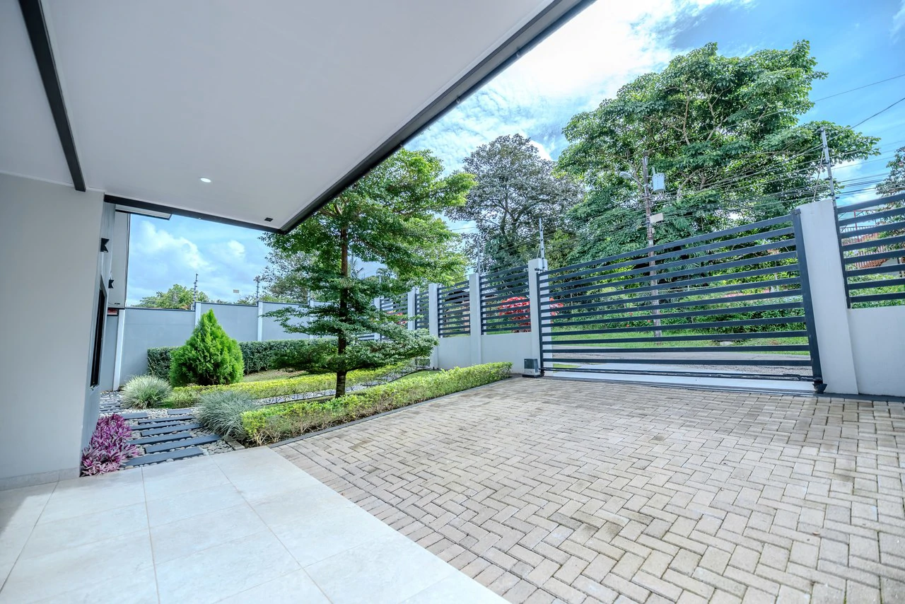 Modern Home in Pérez Zeledón | 3 bedroom, 2 bathroom - Gallery image 23