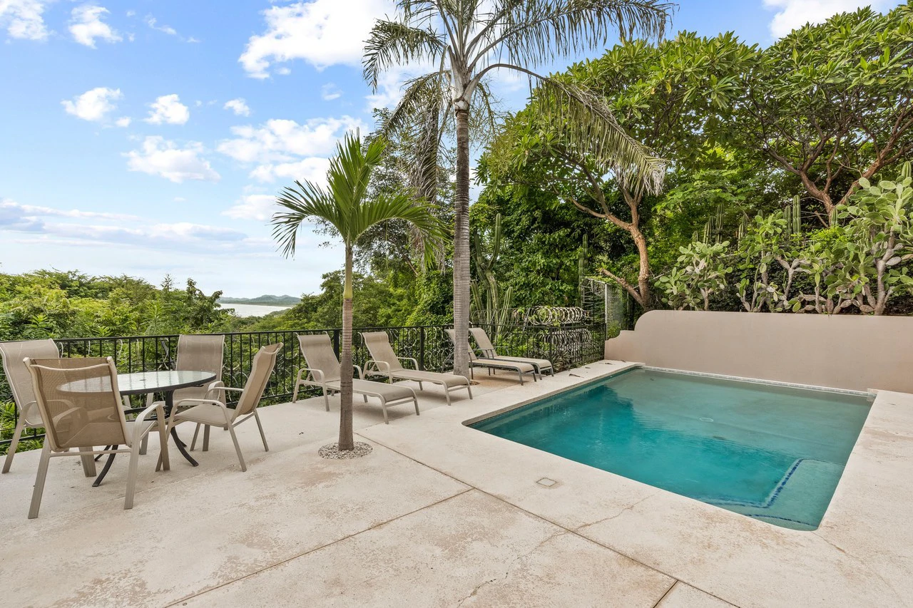 sunset hill unit 5: Cozy Ocean-View Condo for Sale – Walk to Tamarindo Beach - photo 18