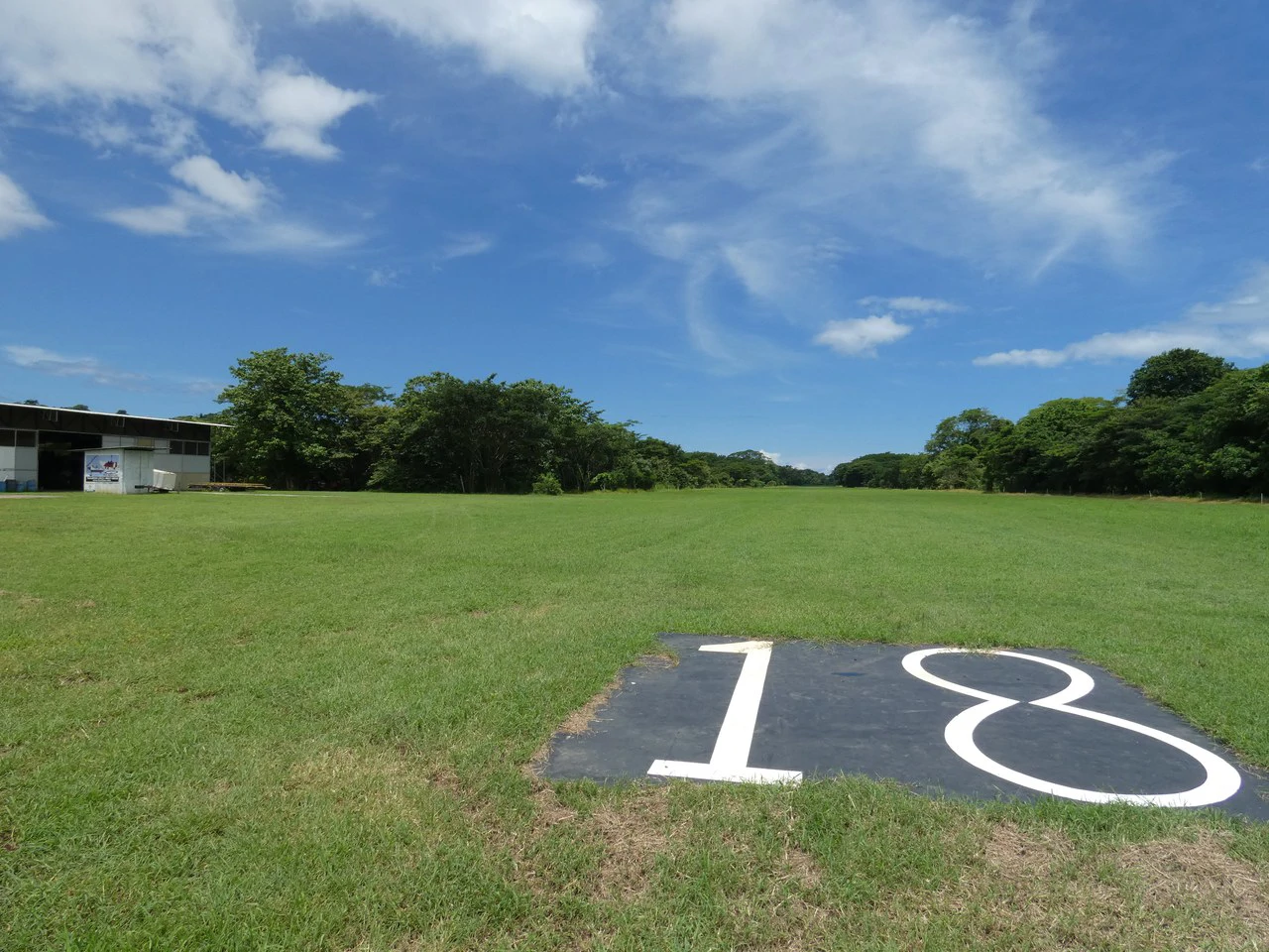 Samara properties for sale, Private General Aviation Airport with private Hangar, and Residential Opportunity - Gallery image 8