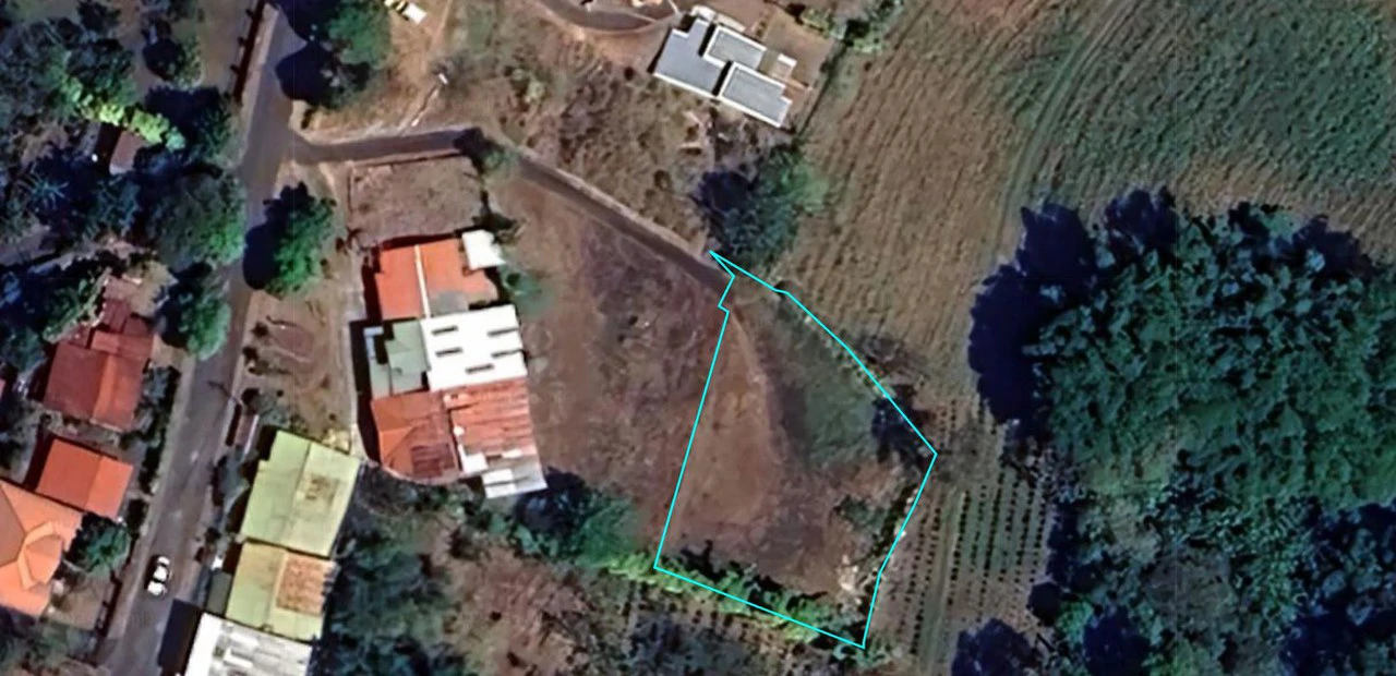 Nature Lot: REDUCED! 1,013 m2 lot off the main road - Gallery image 2