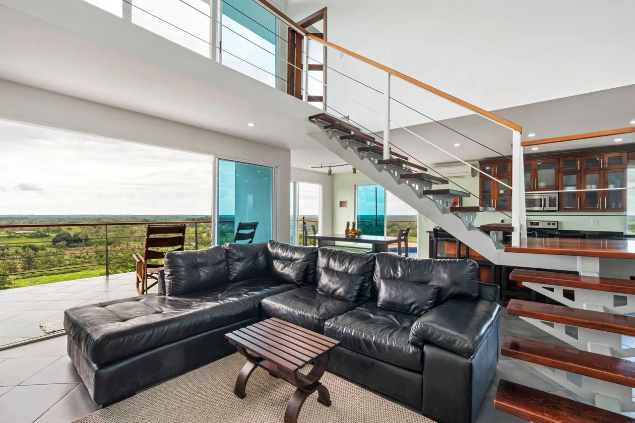 Casa Sol: Exceptionally Private Home with Panoramic Ocean, Mountain & Sunset Views - Gallery image 15