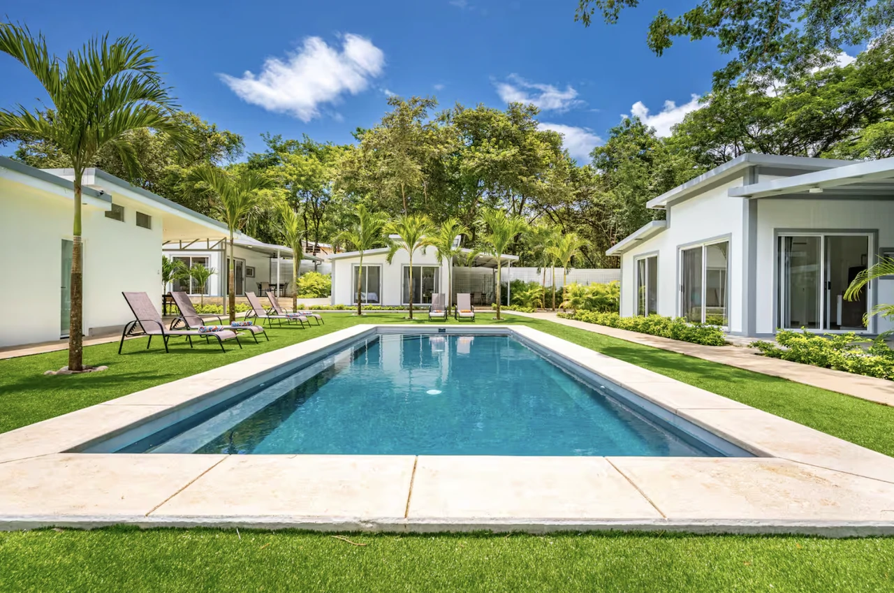 Jardin Escondido: Excellent Income! - Gallery image 16