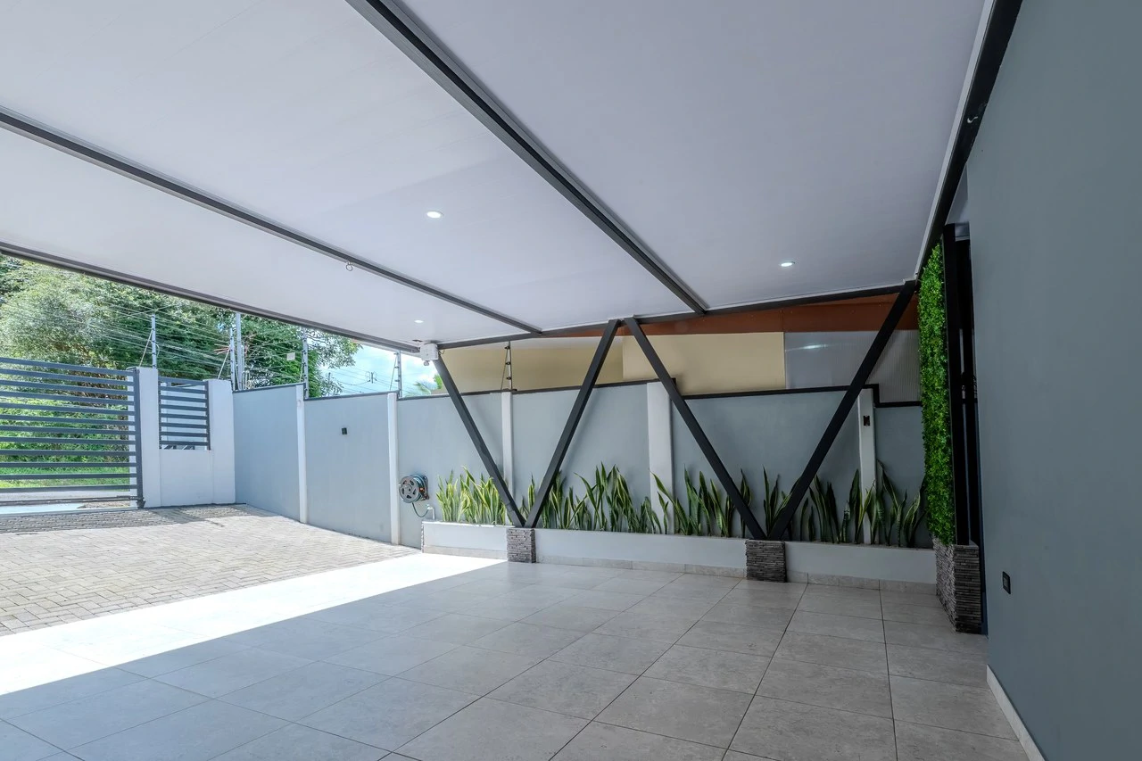 Modern Home in Pérez Zeledón | 3 bedroom, 2 bathroom - Gallery image 29