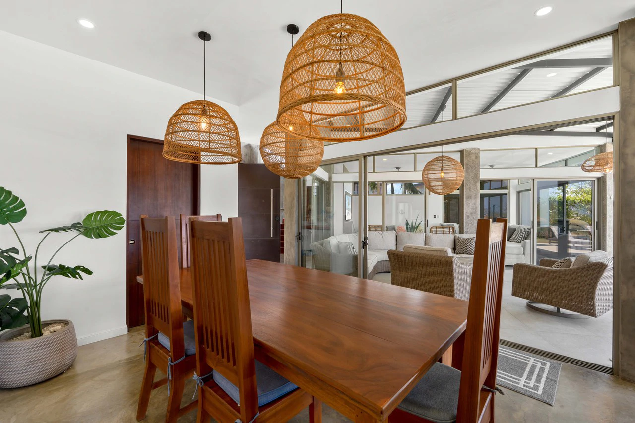 Casa Hijau: Modern Ocean-View Surf Home in Marbella - Gallery image 11