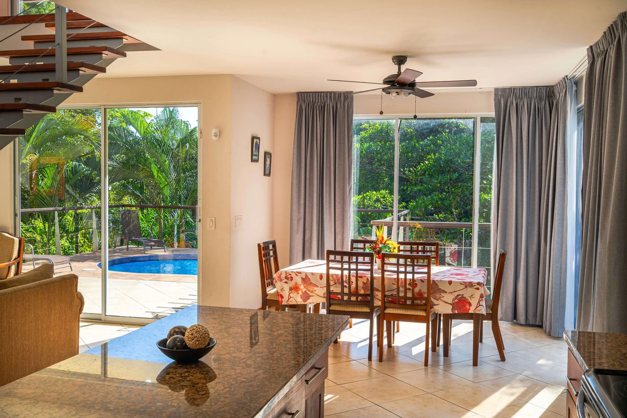 Casa Fox Las Palmas: Mountain House For Sale in Quepos - Gallery image 12