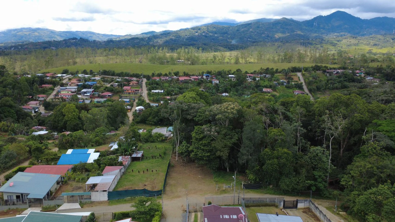 Home Construction Site For Sale in San Isidro del General - Gallery image 8