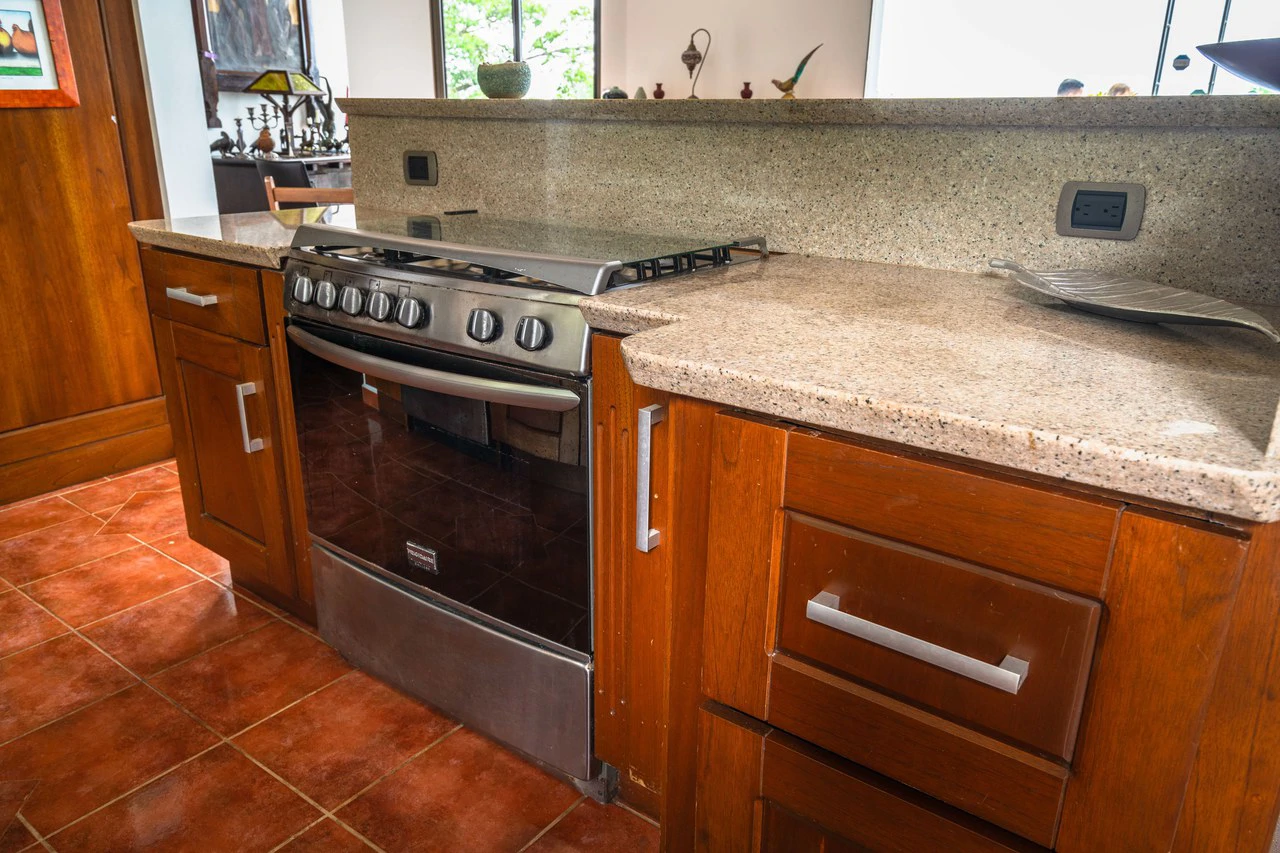 Mountain House For Sale in Savegre - Gallery image 17