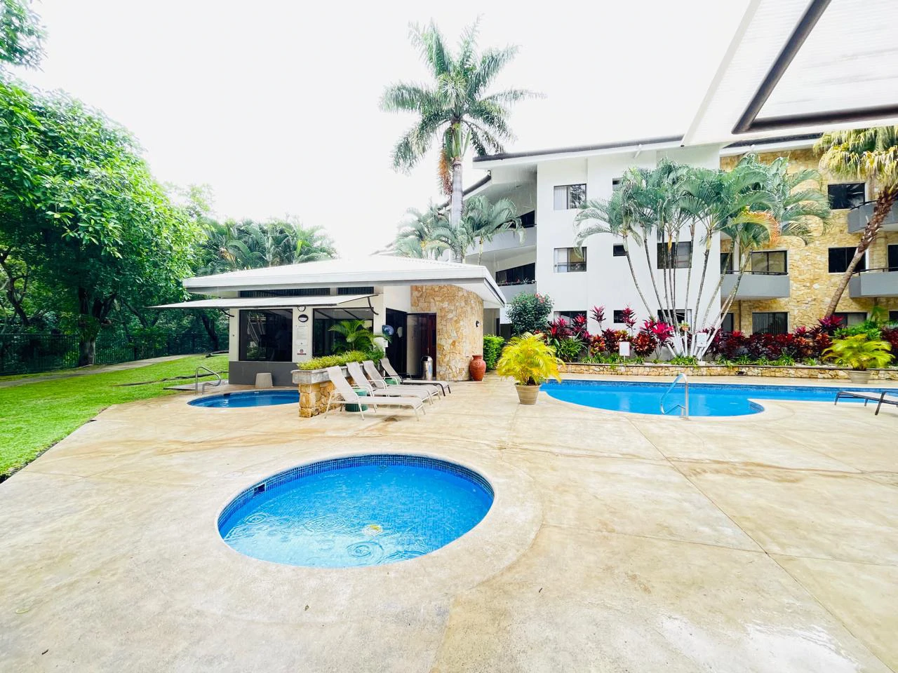 2 bedroom furnished apartament for sale Santa Ana Costa Rica - Gallery image 13