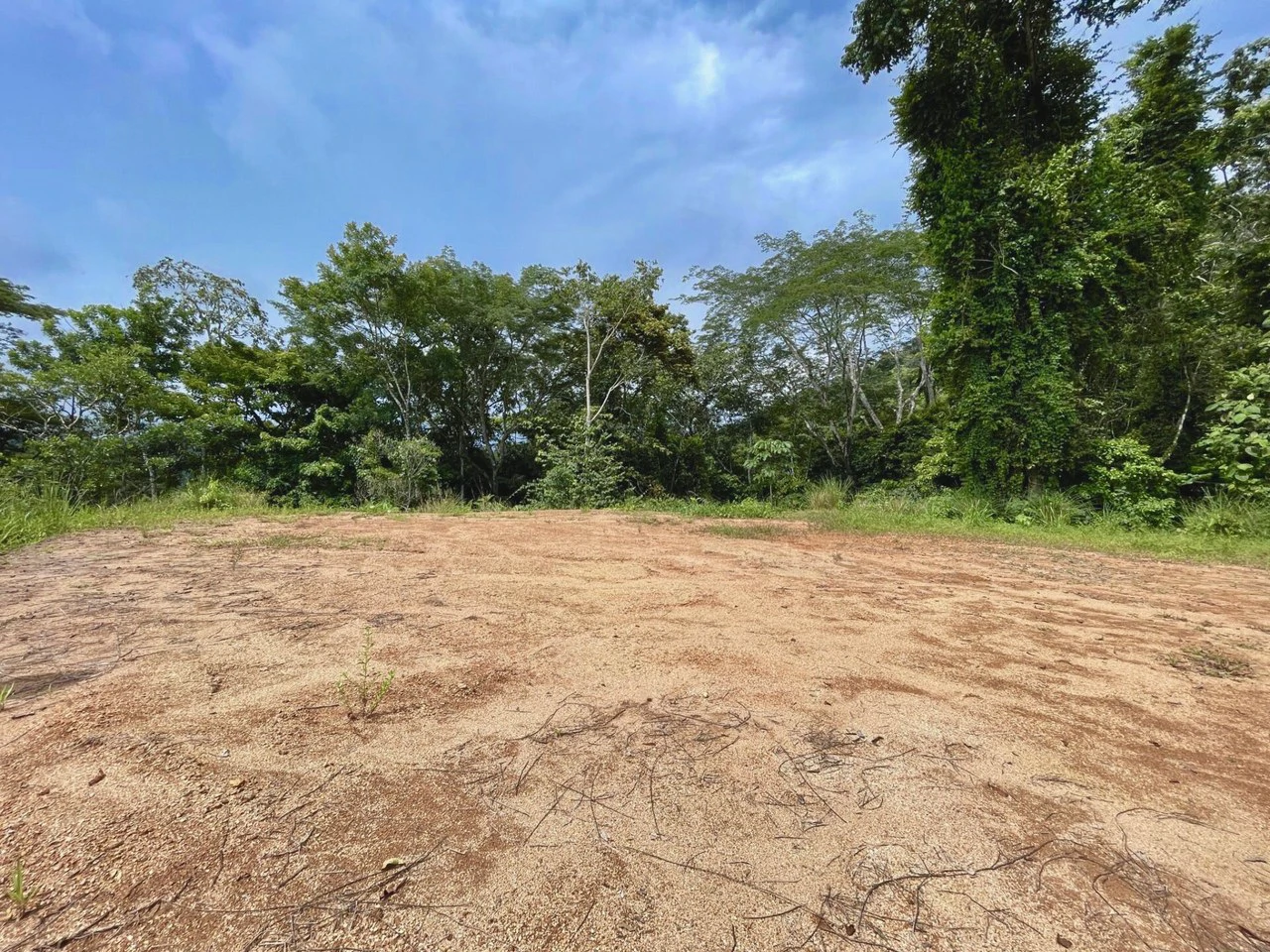 1.75 ACRES – Amazing Ocean View Lot, Gated Community, Legal Water, Minutes From Dominical And Beach!!!!: Near the Coast and Mountain Home Construction Site For Sale in Dominical - Gallery image 8