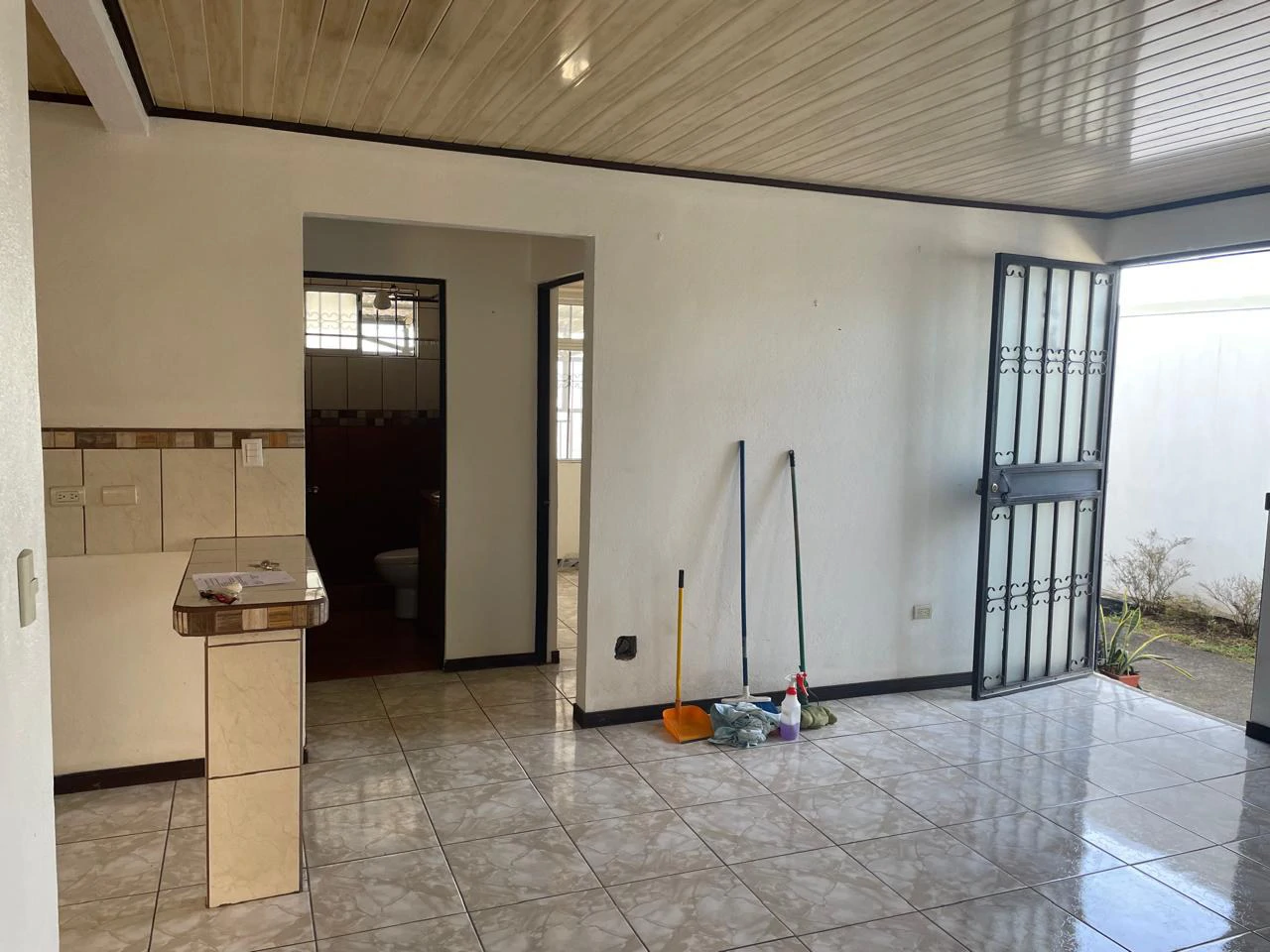 Great ROI in Exploding town!: Apartments close to the Free Zones - Gallery image 7