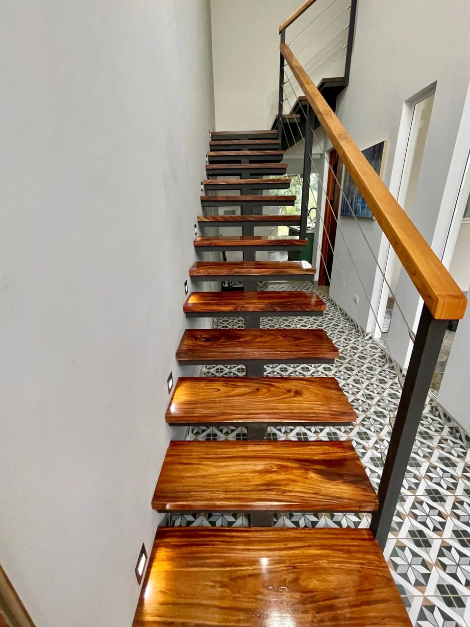 0.17 ACRES – 3 Bedrooms, Brand New Luxury Home in Uvita, Minutes From Beaches and Services, Wooded Lot, Year Round Stream, Private And Fully Furnished, Ready to Move!!! - Gallery image 25