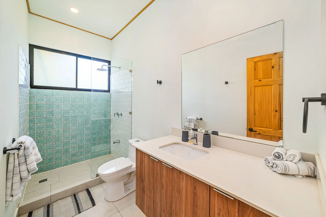 Casa Nantiri: Turnkey 3BR Beach House Steps to Playa Blanca & Top Snorkeling - Gallery image 14