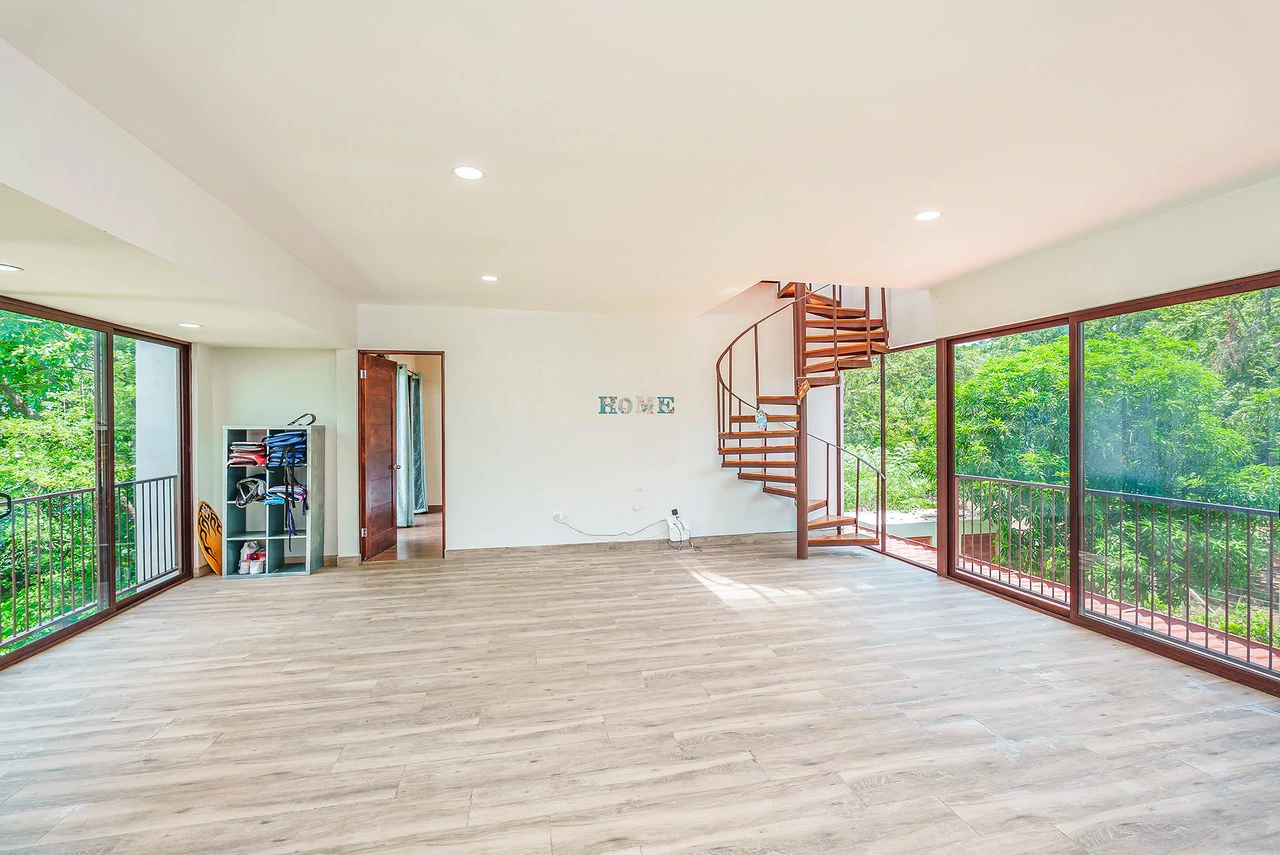 Casa Tuga: 4BR Ocean View Home with Pool, Steps from the Beach - photo 23
