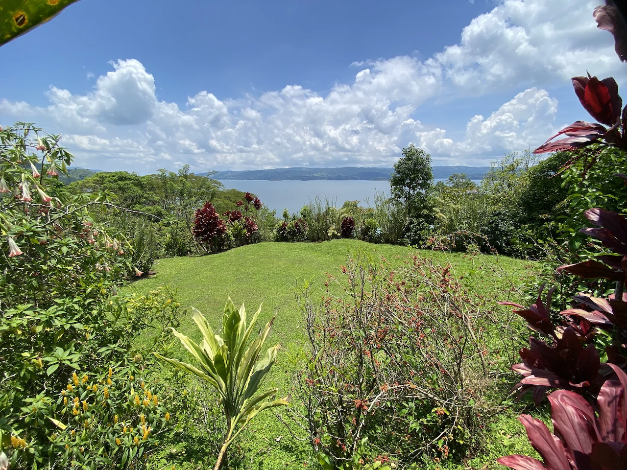 Beautiful Property with 4 cabins in El Castillo with gorgeous Lake View..!!