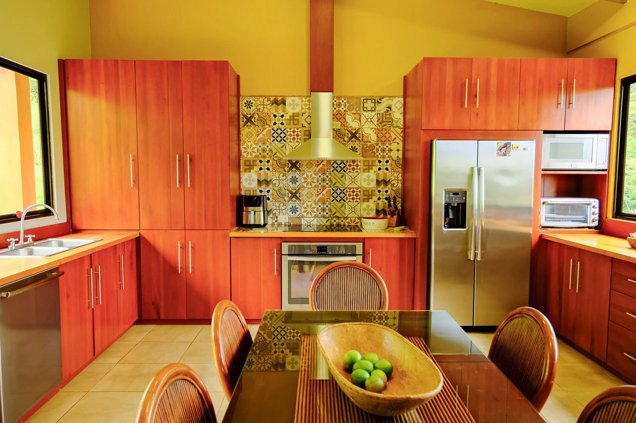 Hidden Paradise in Monteverde. Sierra Verde SV0125: 5 Hectares with Spectacular Views, a Beautiful and Cozy Main House and Caretaker’s Home Just 10 Minutes from Monteverde - Gallery image 26