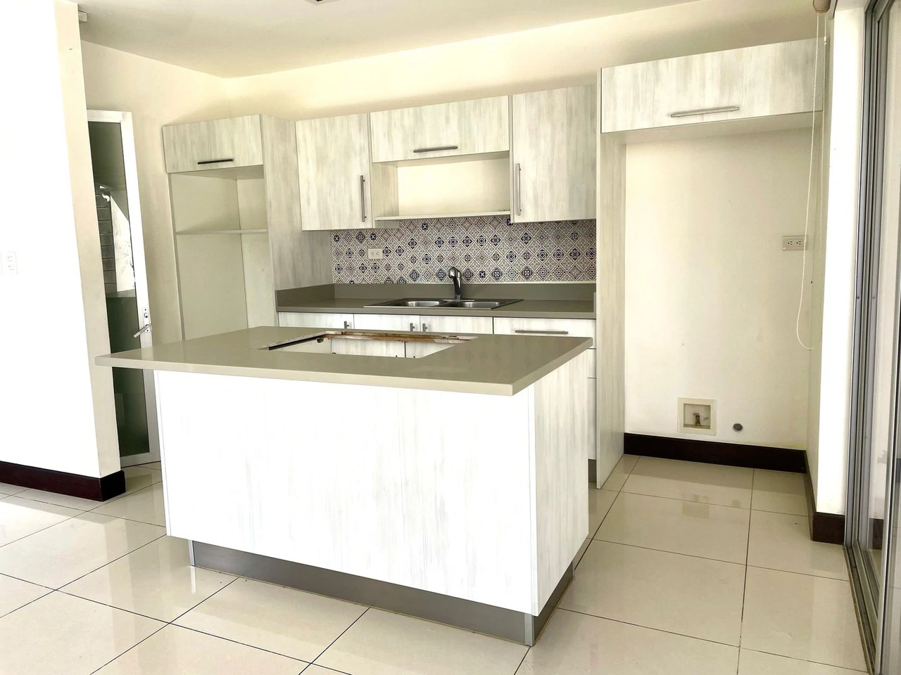 Mountain view house for sale 3 bedrooms Santa Ana Costa Rica - Gallery image 5