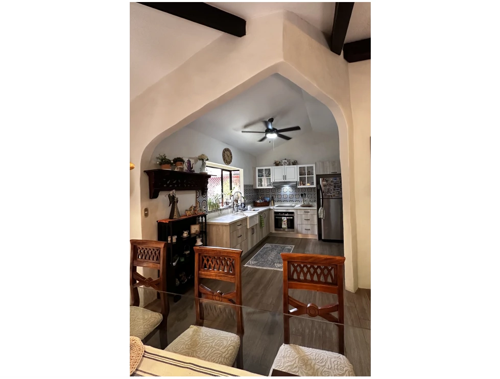 Casa de Luz in Pozos, Santa Ana: Discover Casa de Luz: your refuge in the midst of chaos! - Gallery image 8