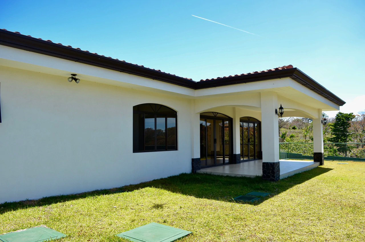 Mountain House For Sale in San Isidro - Gallery image 46
