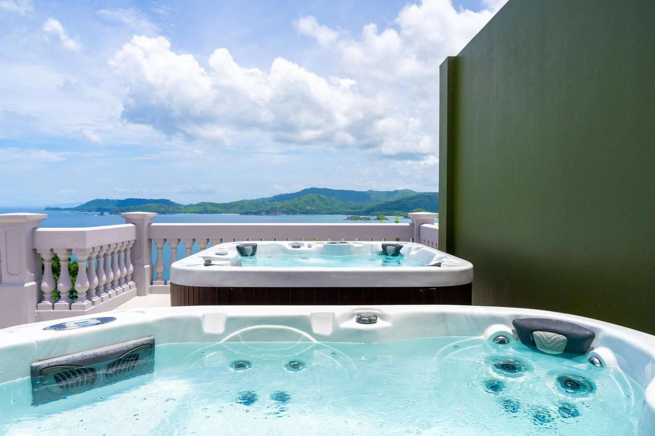 360 Splendor del Pacifico #305: Oceanview Perfection – Just Steps from the Infinity Pool - Gallery image 20