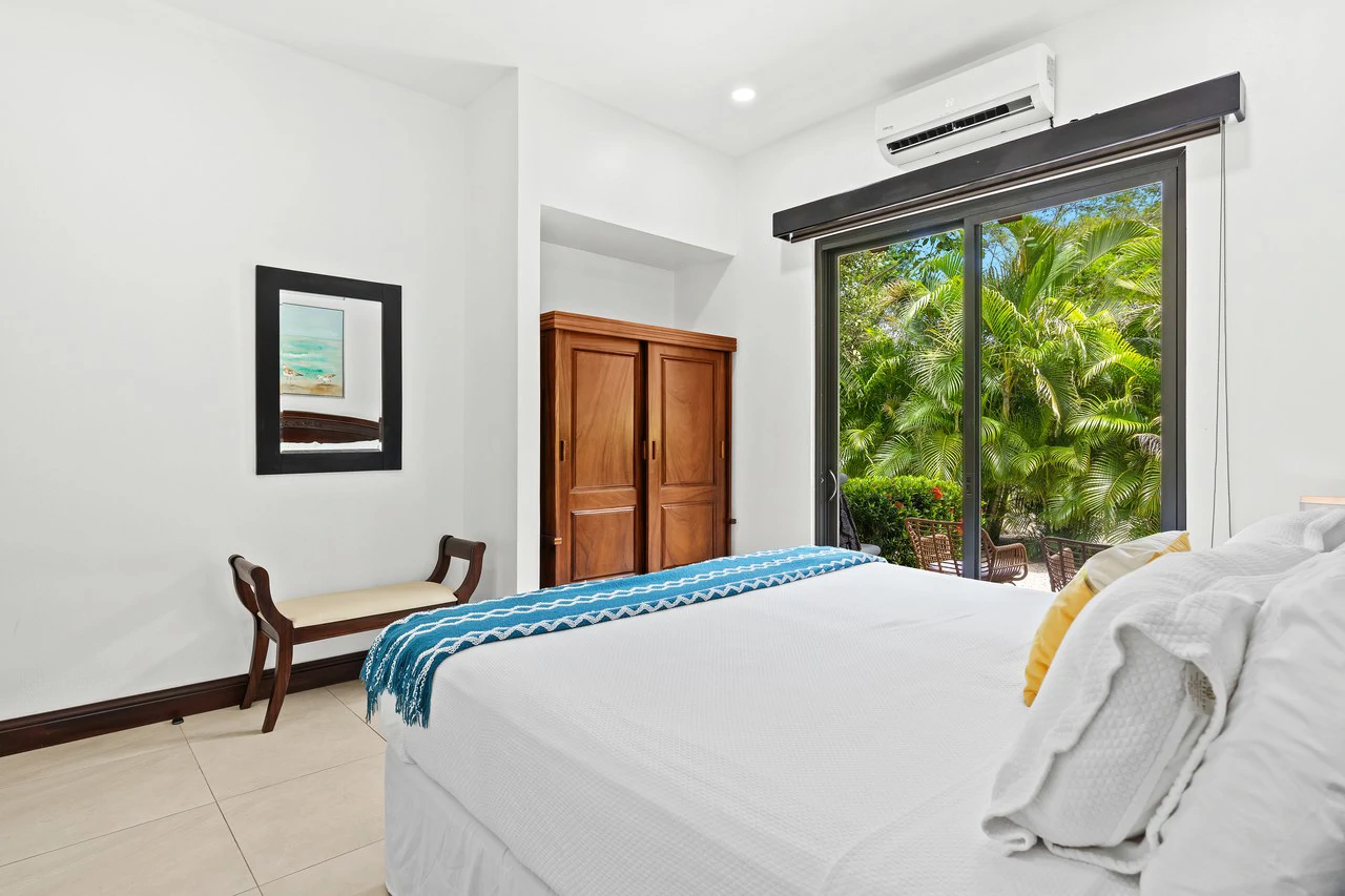 Pura Vida House: 6 bedroom 6 Bathroom Rental Juggernaut in Gated Community - Gallery image 18