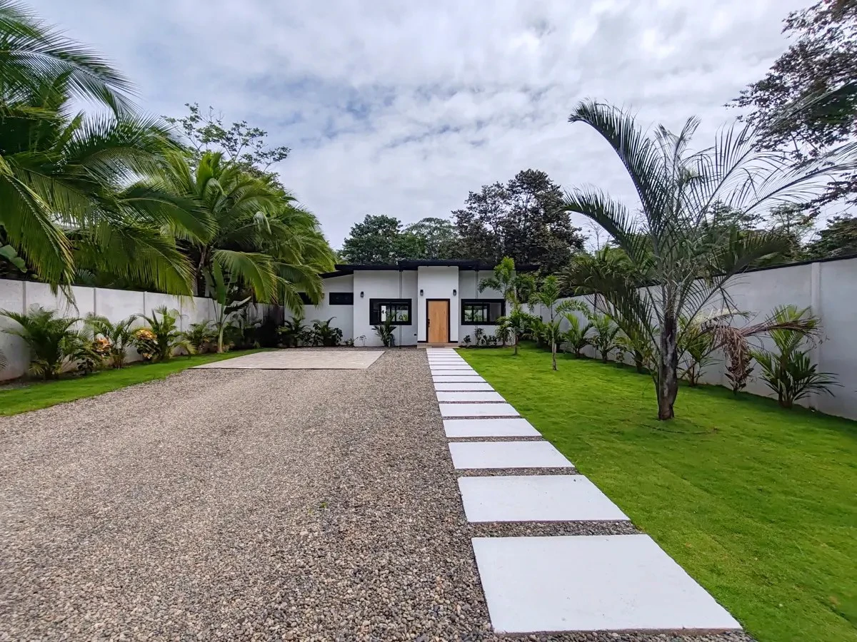 ID 1054: Playa Negra Guest House - Modern 2 Bedroom Home with Pool - photo 21