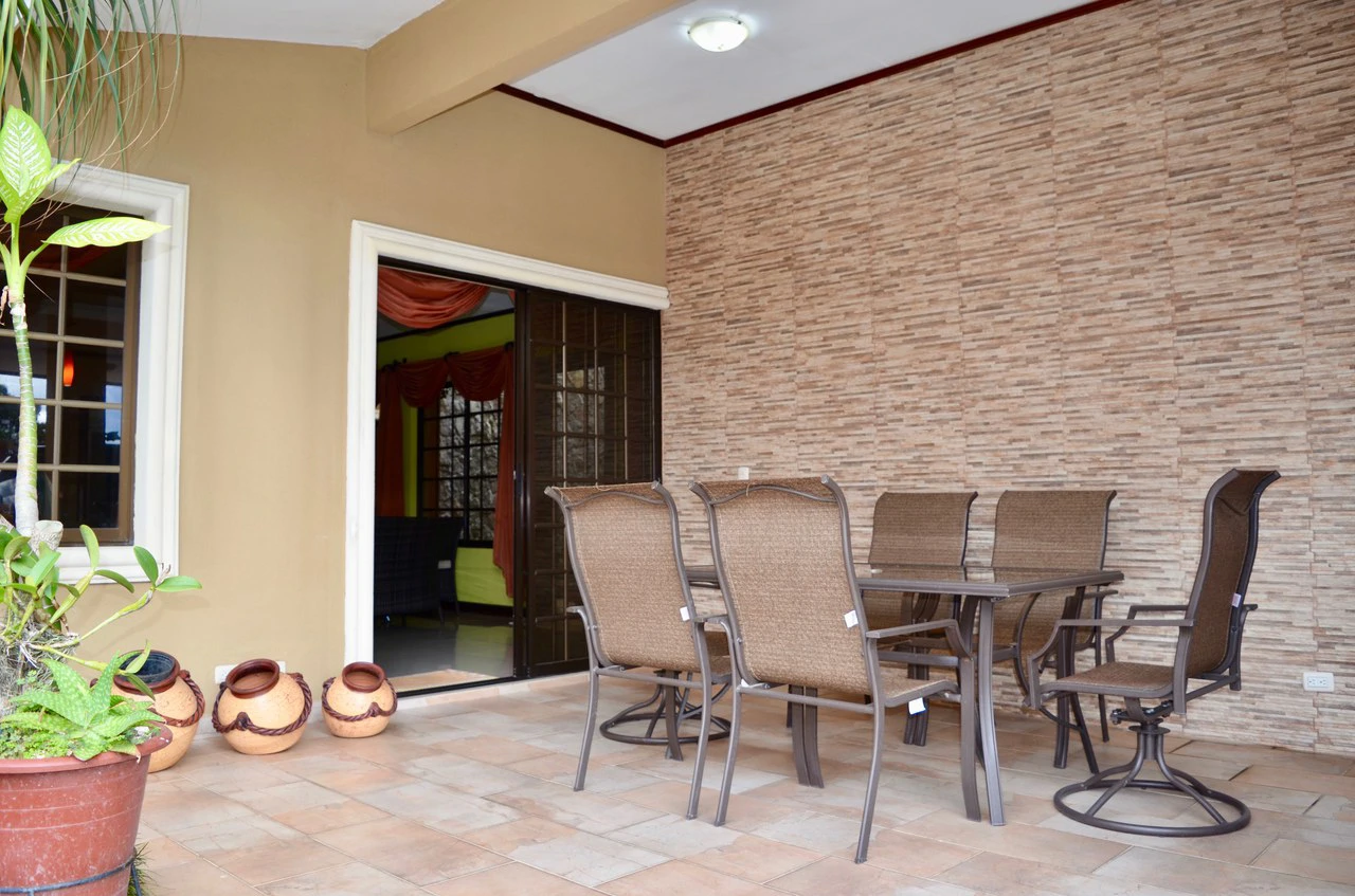 Gorgeous 4 Bedroom house for sale in Santo Domingo de Heredia - Gallery image 26