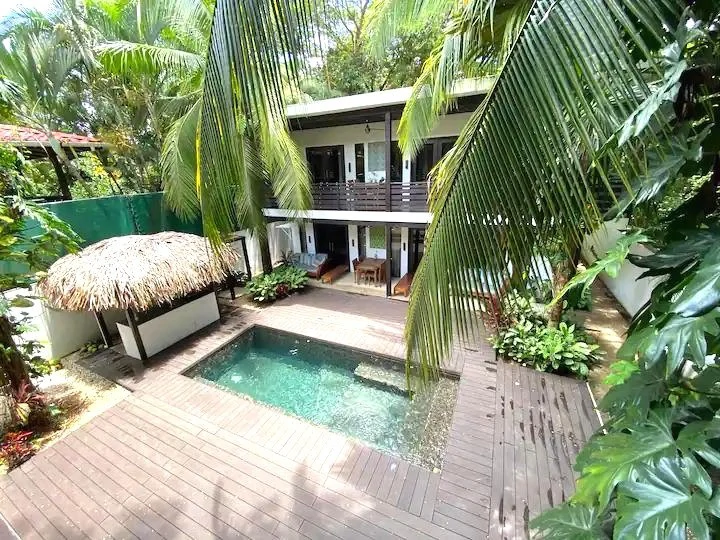 The Urban Sanctuary: Stunning Eco - Conscious 4-unit property in the Heart of Playa Samara, Steps to the Beach, Shops and Restaurants.