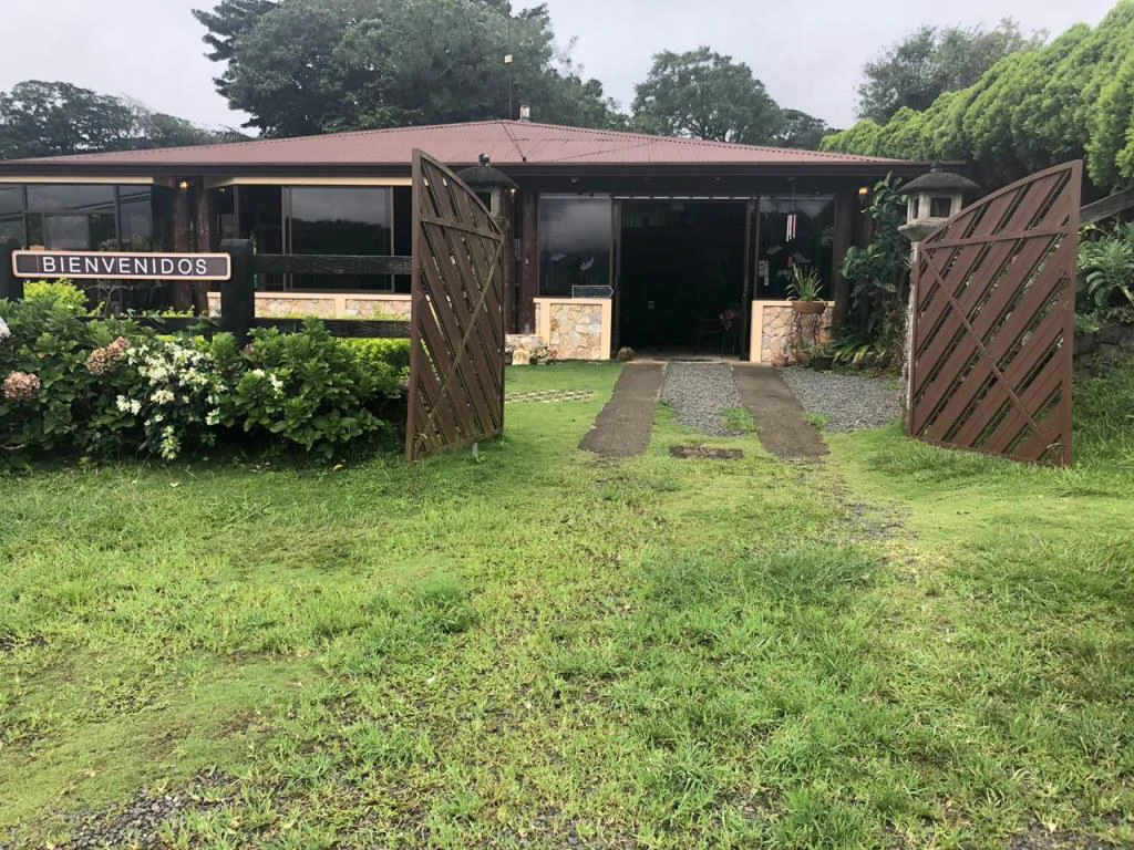 Beautiful Mountain Property for Sale in the Tourist Area of Miravalles, Currently Rented and Operating as a Restaurant – Excellent Investment Opportunity - Gallery image 2