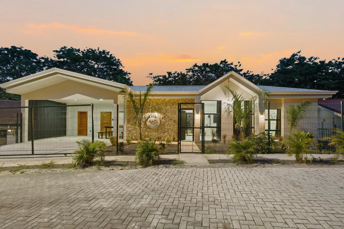 Casa Iguana: Modern 3 Bedroom Pool Home for Sale in Tamarindo, Costa Rica