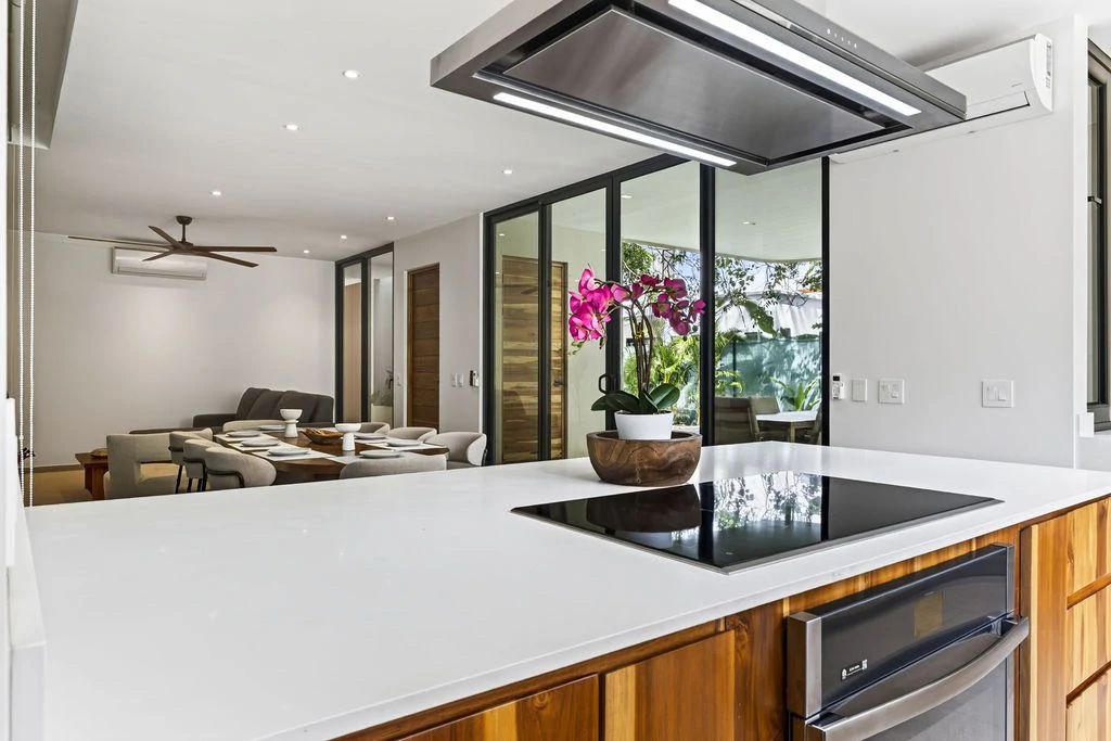 Casa Mareva: Brand-New Luxury Home Just Steps from the Beach in Playa Grande - photo 11
