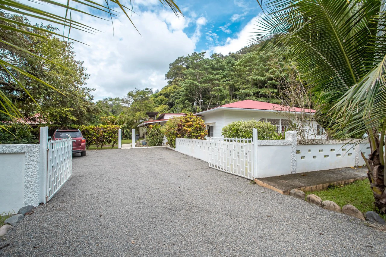 0.81 ACRES – Turn-Key Riverside Business & 3 Bedroom Home Near Dominical!!!: Near the Coast and Riverfront Hotel/Resort/Hostel For Sale in Dominical - Gallery image 4