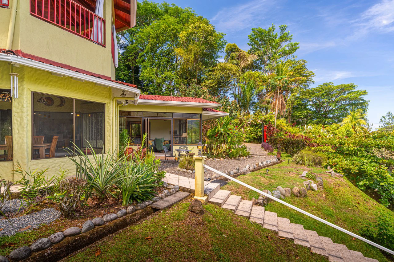 Amazing Mountain View and Ocean View House and Guest House on 4.5 Acres of land in Ojochal - Gallery image 8