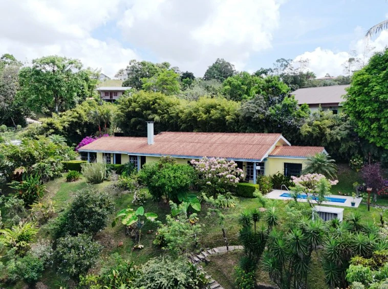 CASA  TROPICANA - Lake View Oasis Near Nuevo Arenal - Gallery image 2