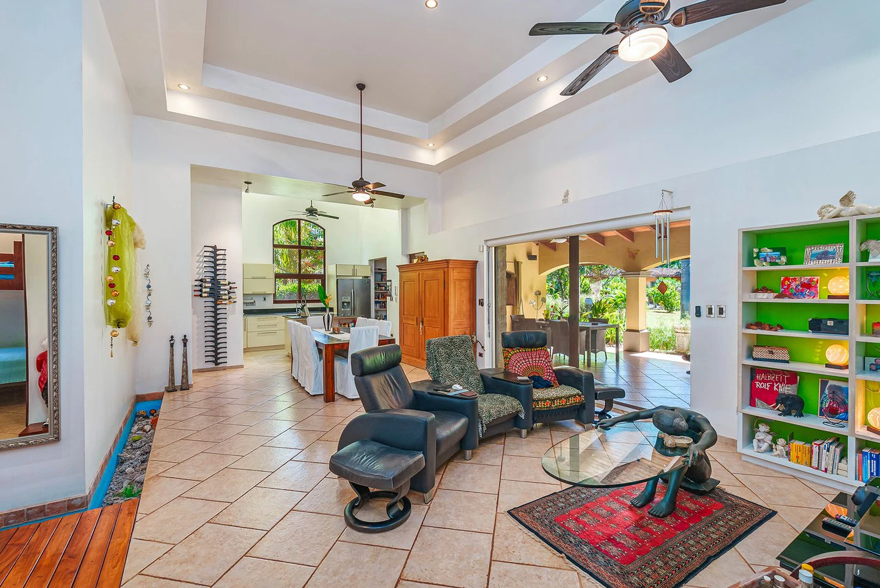 Paraiso Suizo: Turnkey Multi-Residence Compound Near Playa Negra - Gallery image 13