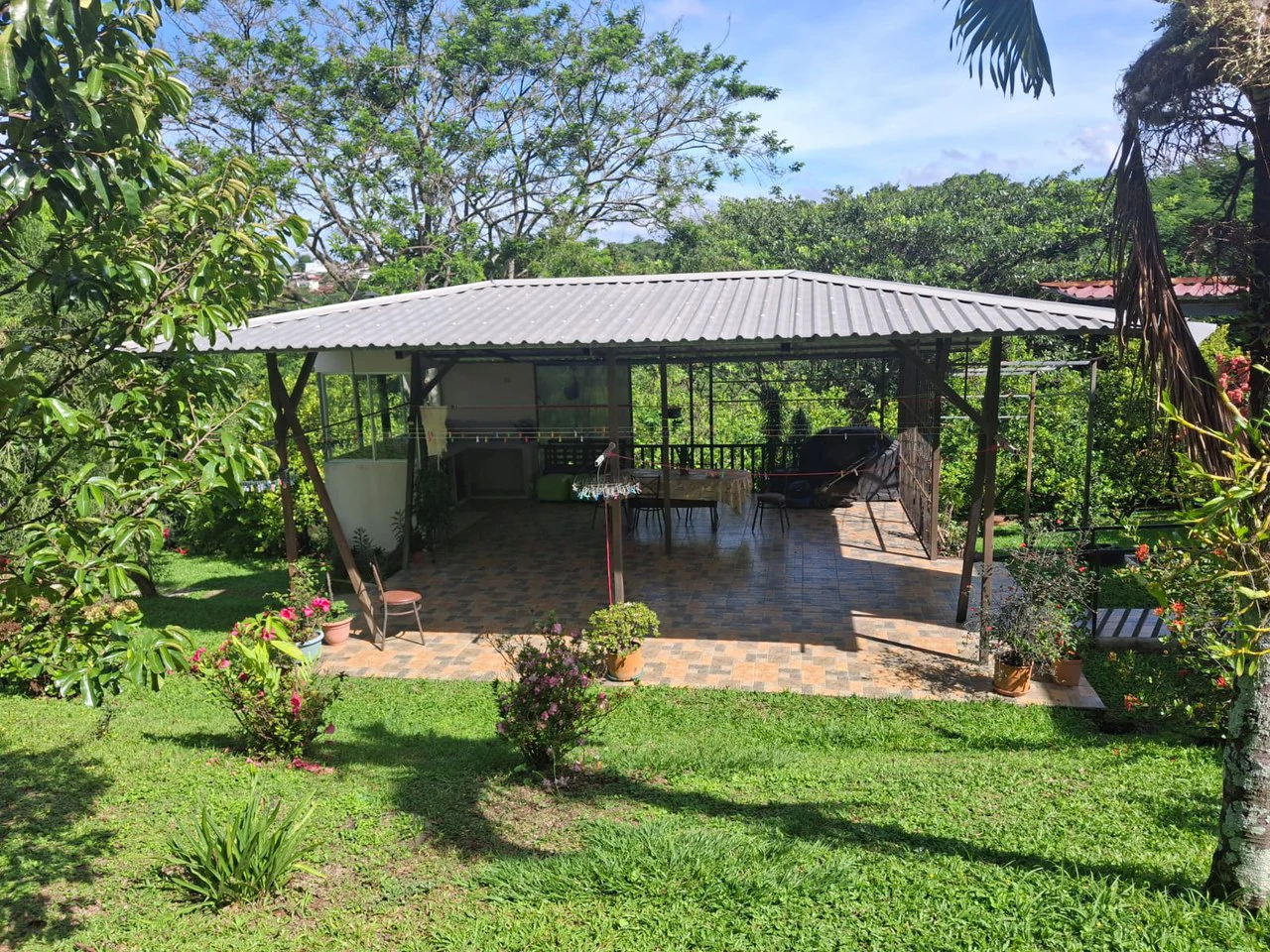 Want a Horse Property?. RARE Horse Estate near Grecia + Additional Rental Home! - Gallery image 5