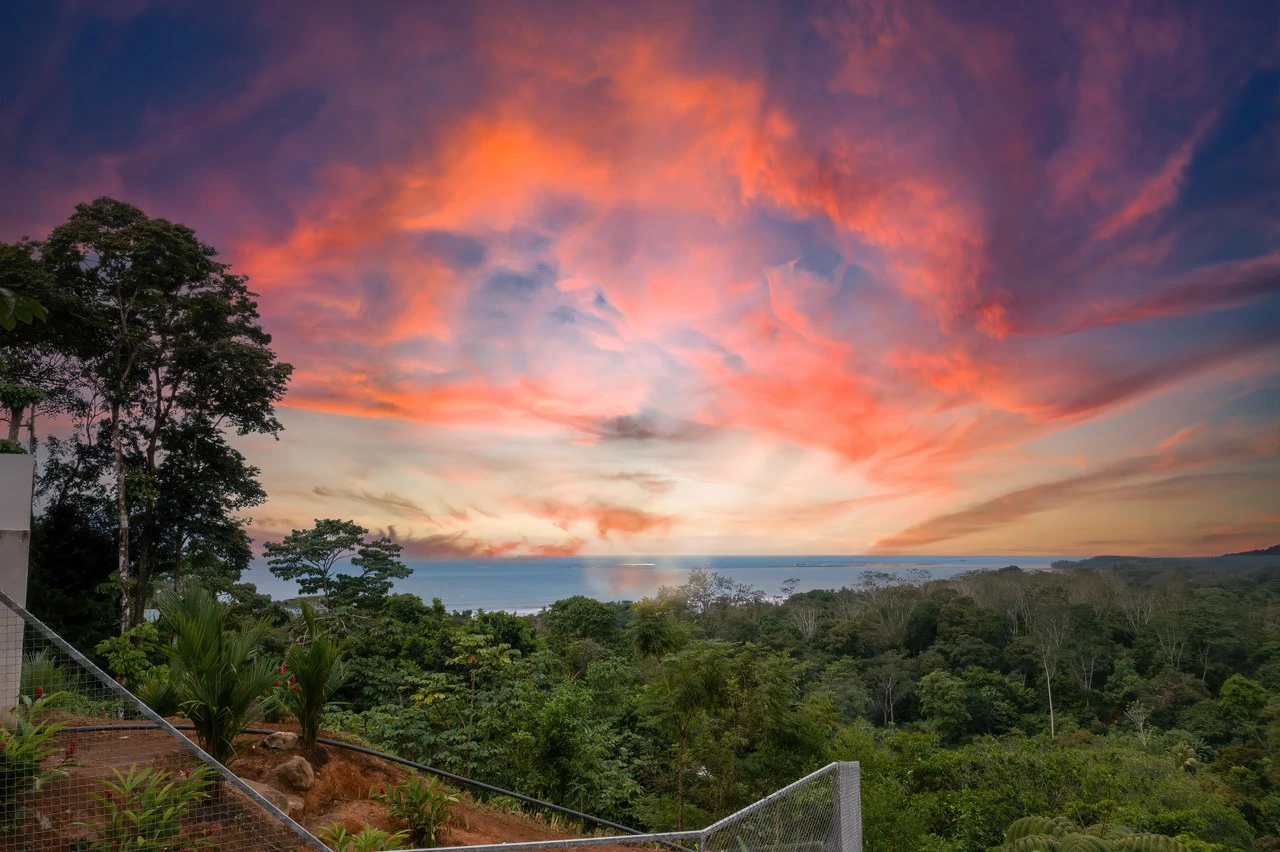 LUXURY PROPERTY WITH STUNNING OCEAN VIEWS IN UVITA, COSTA RICA. A GREAT INVESTMENT!: Mountain House For Sale in Uvita - Gallery image 7