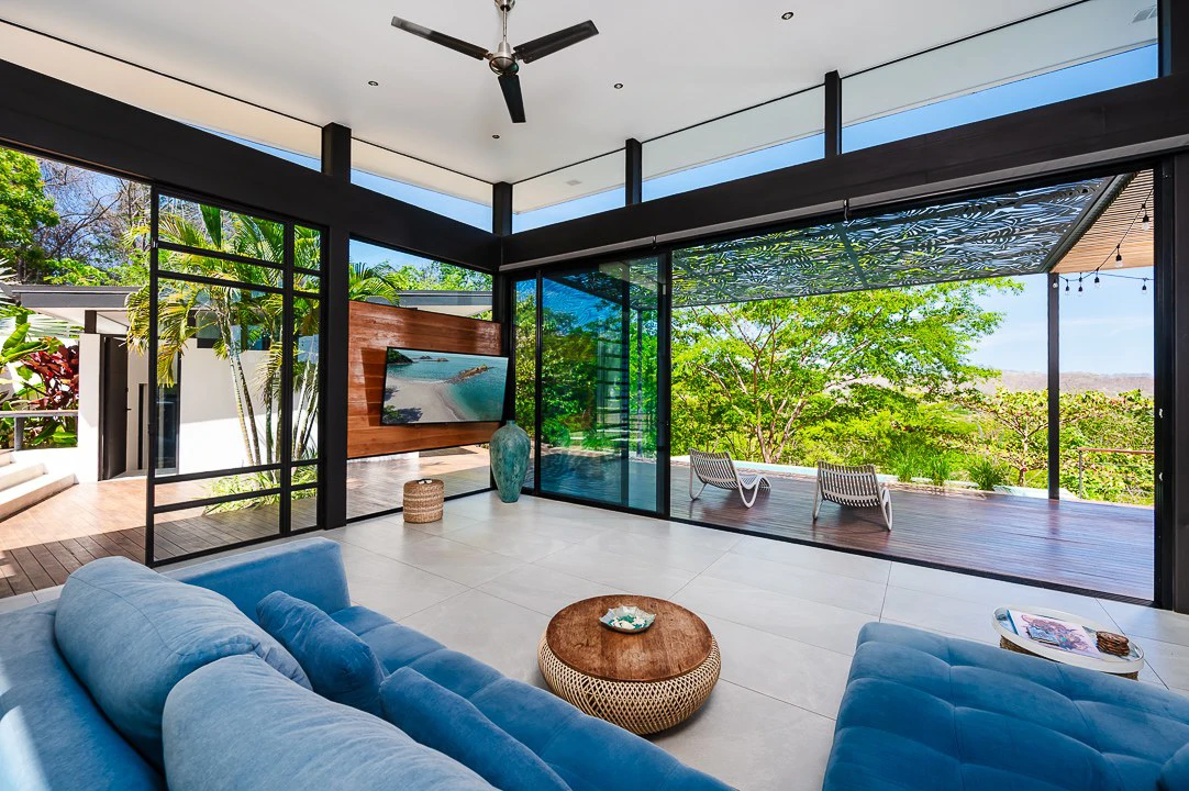 Casa Kalachuchi: Gorgeous Modern Jungle Oasis with Sunset Views in Gated Community - Gallery image 5