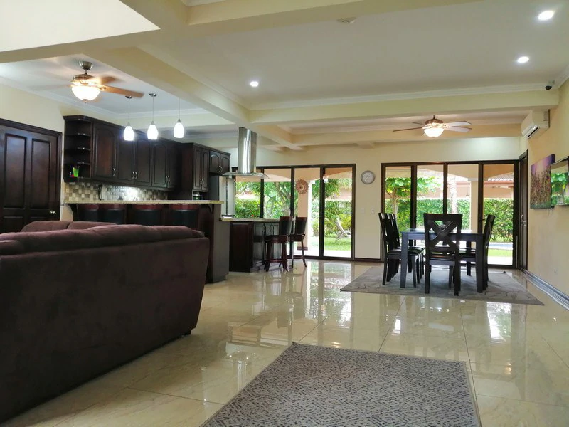 Incredible Casa Rimon, Huge 2 Story Home with Pool in Bejuco: Walk to the Beach from a rare 4 bedroom home! - Gallery image 10
