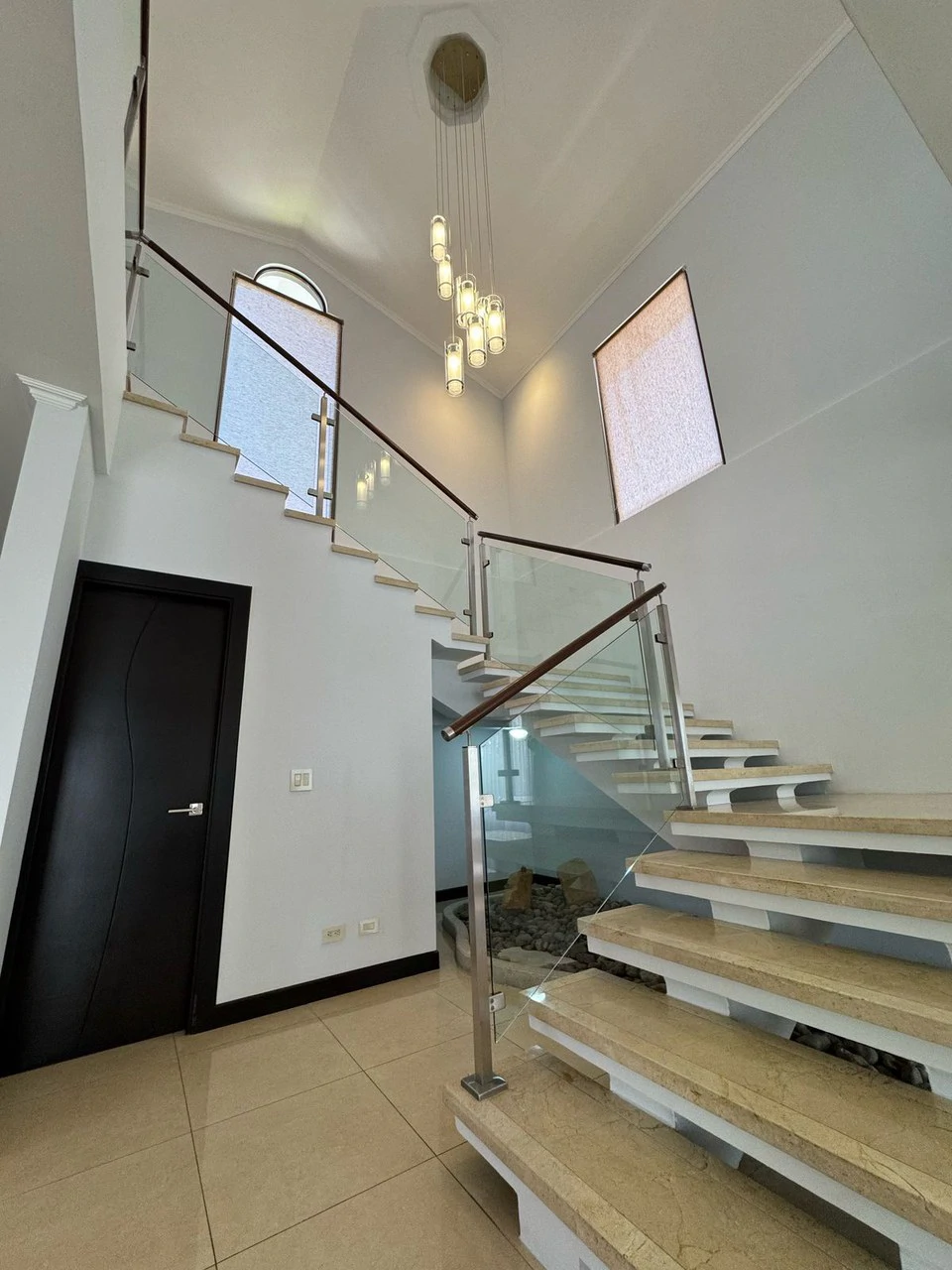 Casa La Guaria: House For Sale in Barrio La Guaria - Gallery image 4