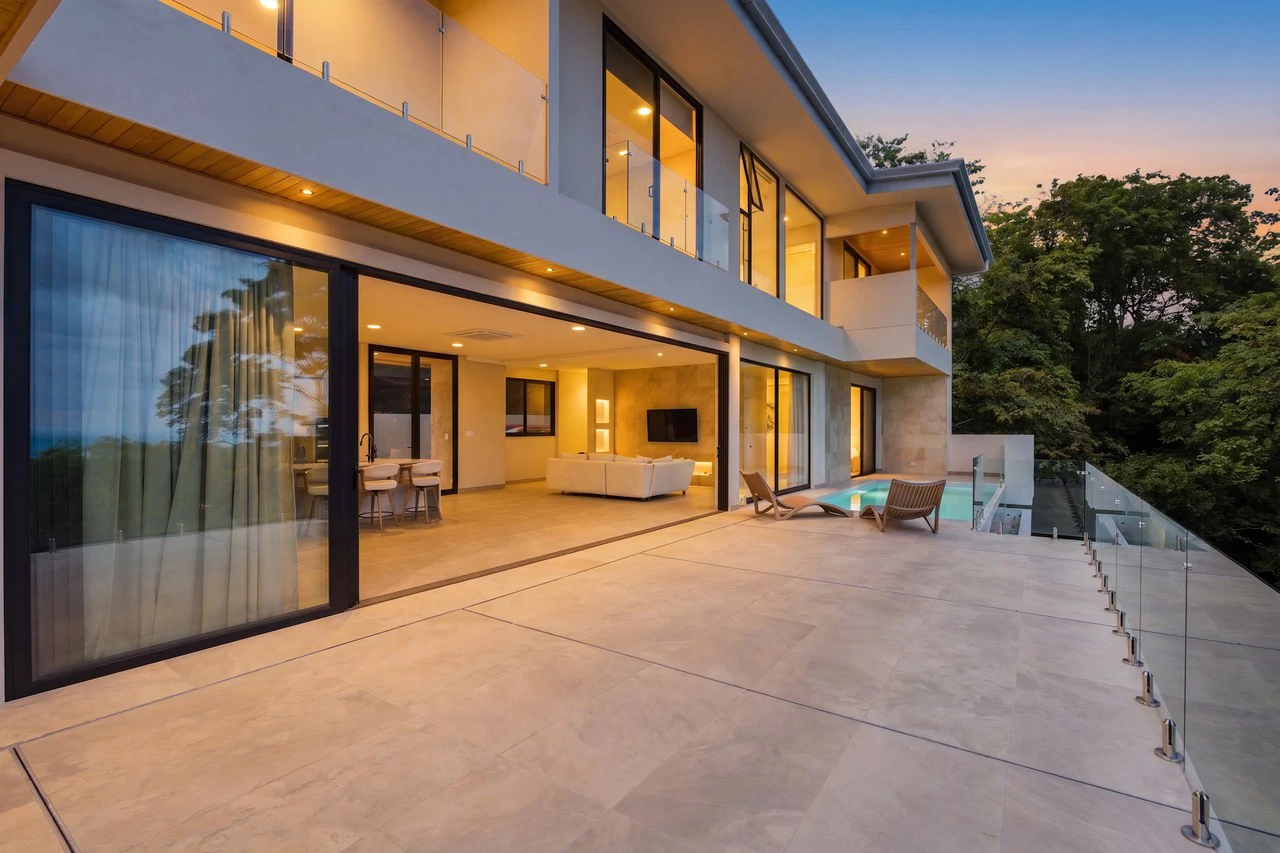Casa Flores del Mar: Brand-New Contemporary Living with Pacific Ocean Views in Playa Grande - Gallery image 2