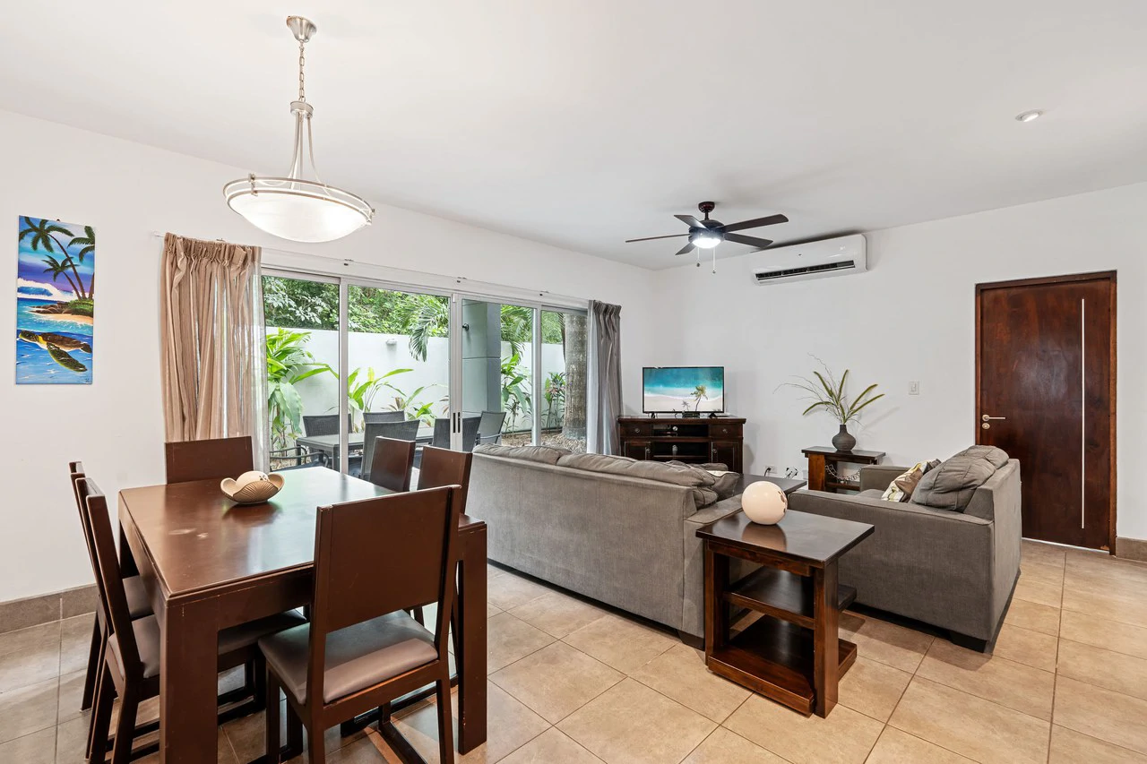 Casa Blanca 4: Stunning Condo with Quality Finishes, Terrace & Resort-Style Amenities - Gallery image 3