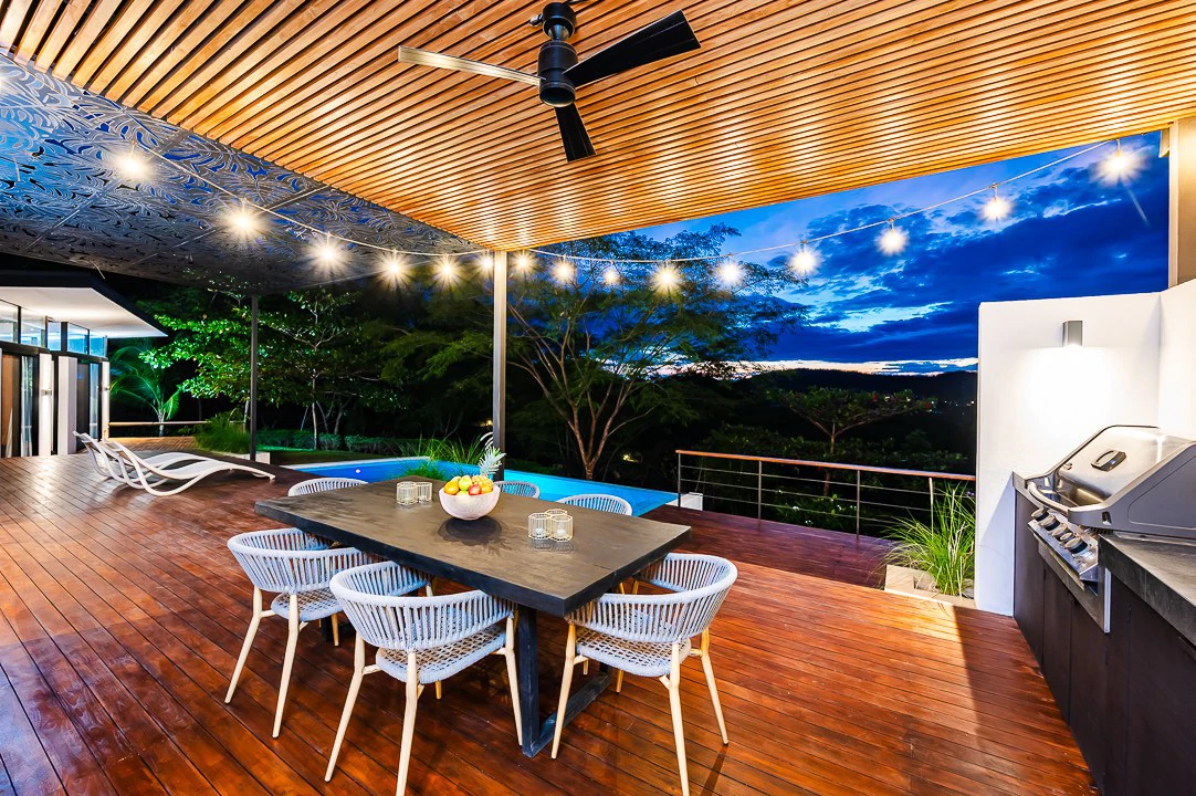 Casa Kalachuchi: Gorgeous Modern Jungle Oasis with Sunset Views in Gated Community - Gallery image 32