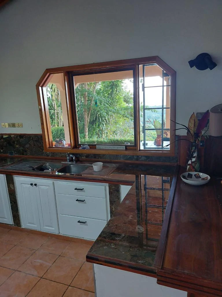 Casa Puesta Del Sol, Front Ridge Ocean View Home in Ojochal: Mountain House For Sale in Ojochal - Gallery image 7
